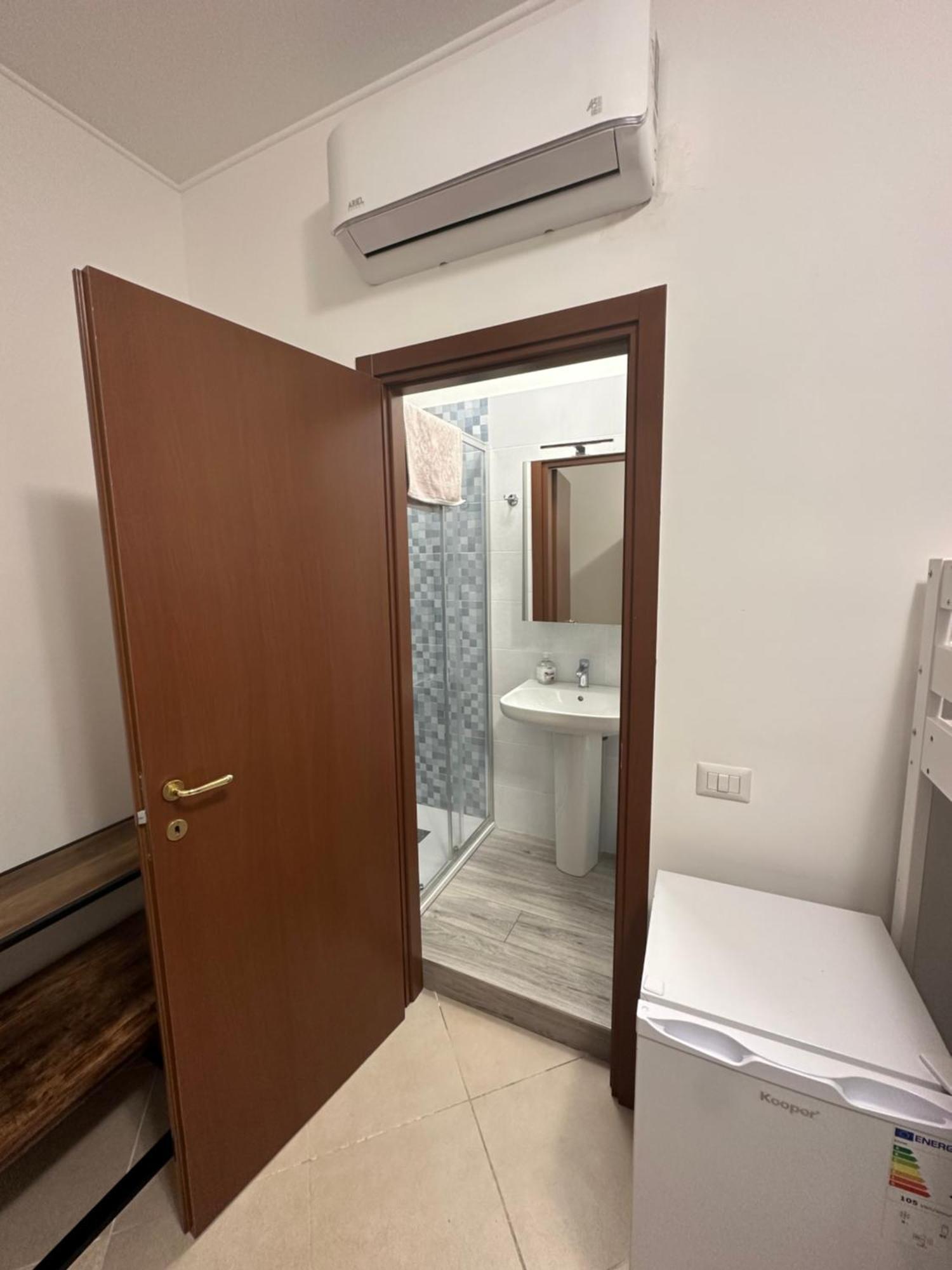 Gigli, Rooms Con Cucina In Comune E Terrazza Milano Exteriör bild