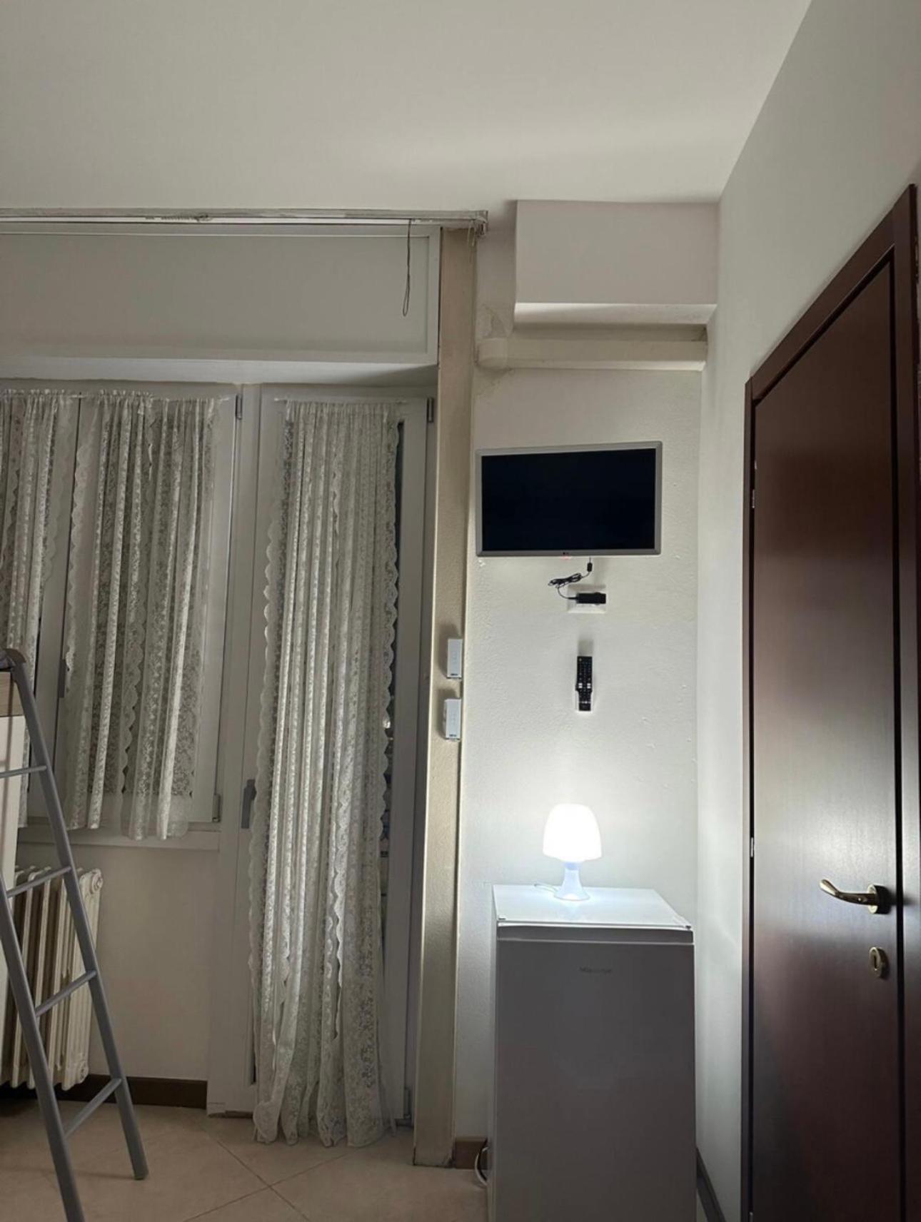 Gigli, Rooms Con Cucina In Comune E Terrazza Milano Exteriör bild